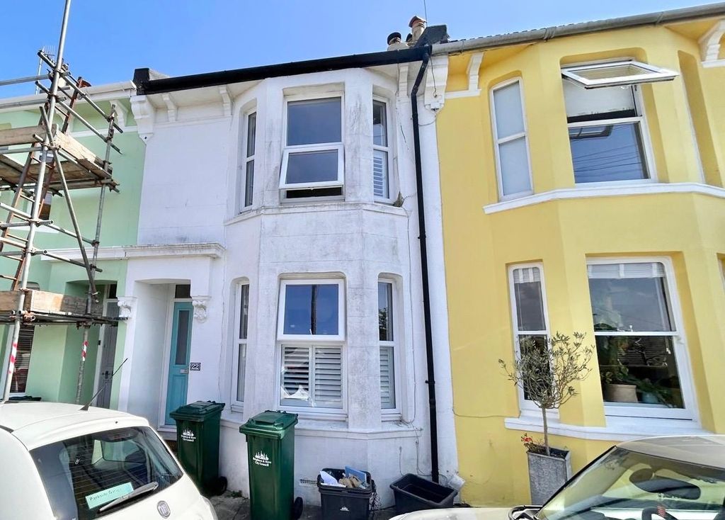 Property photo 1 of 11