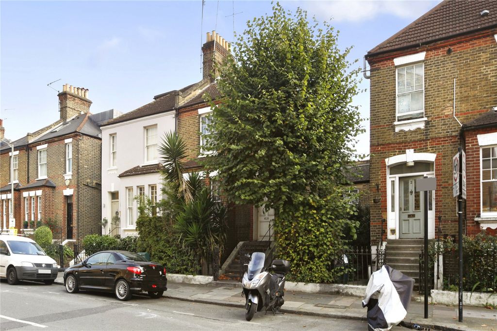 Property photo 1 of 10 External