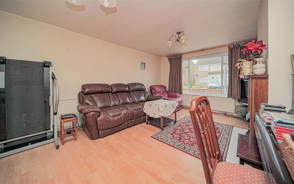 Property photo 2 of 14 P1060031.Jpg