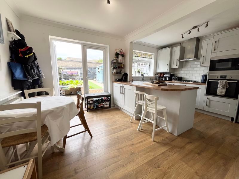 Property photo 2 of 11 Kitchen Diner