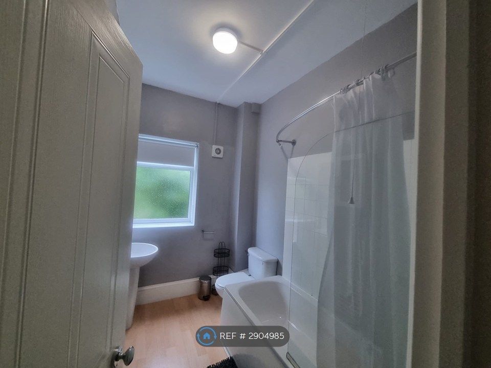 Property photo 2 of 5 Bathroom