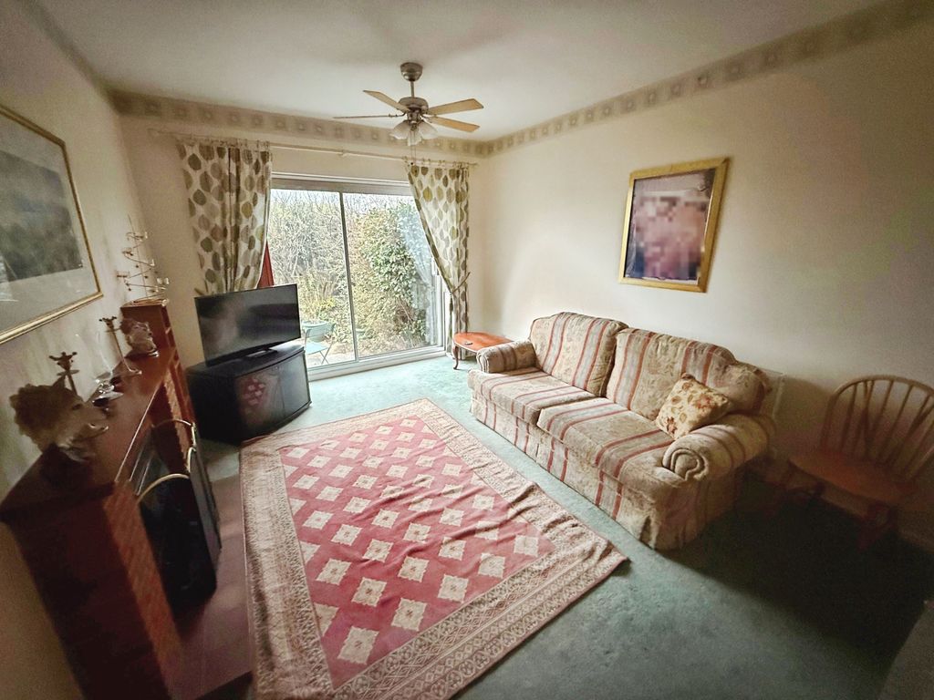 Property photo 3 of 10 Gallery