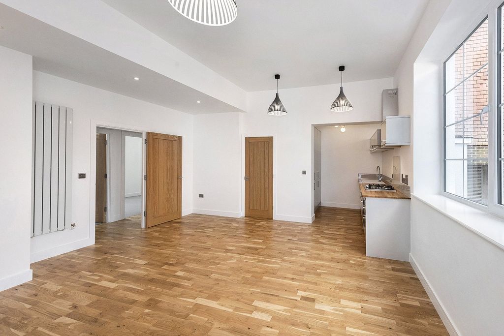 Property photo 2 of 12 Picture No. 05