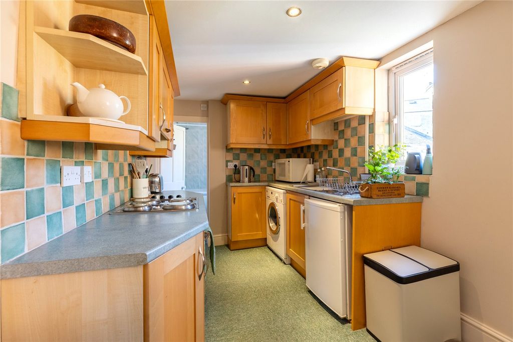 Property photo 3 of 12 Picture No. 13