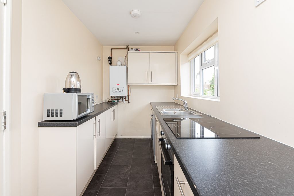 Property photo 3 of 11 8