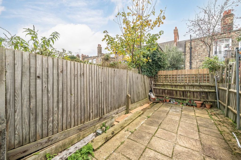 Property photo 3 of 7