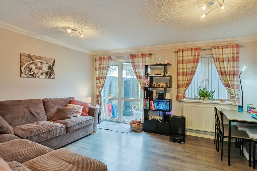 Property photo 2 of 16 Lounge/Diner