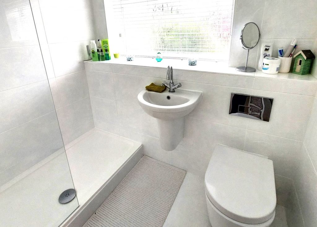 Additional image 15 of 4 bed detached house for saleValley Road, Brackley NN13