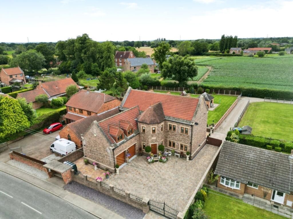 Property photo 1 of 31