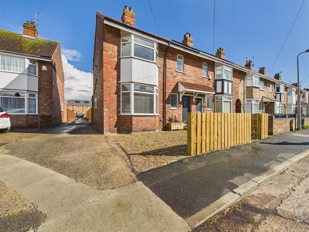 Property photo 1 of 13 Cam05193G0-Pr0044-Still014.Jpg