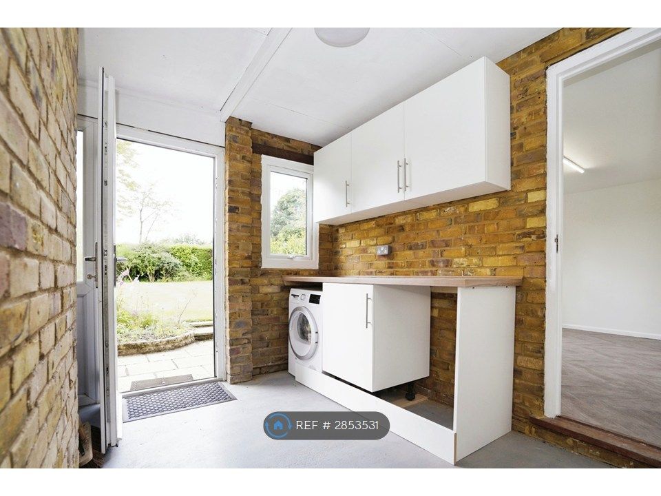 Property photo 3 of 21 Utility Area