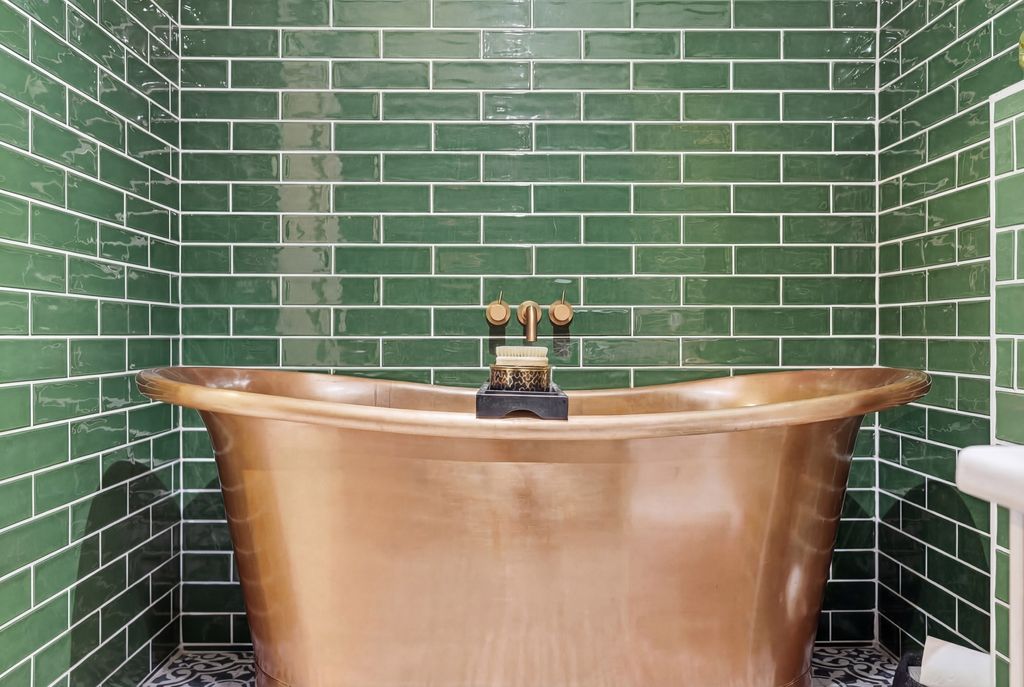 Property photo 2 of 16 Photo 2