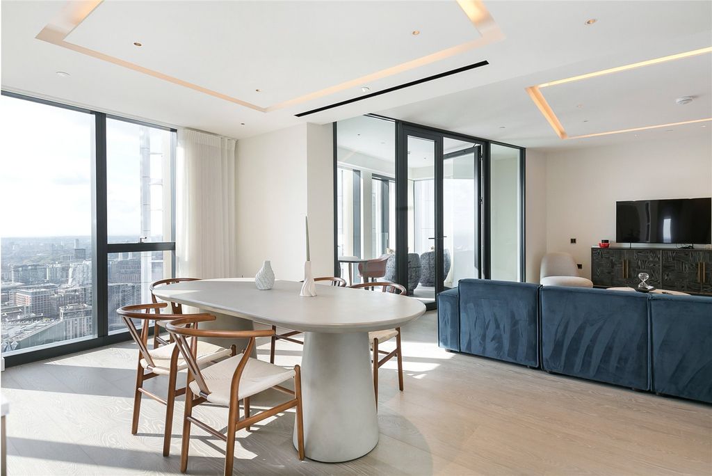 Property photo 1 of 39 Picture No. 05