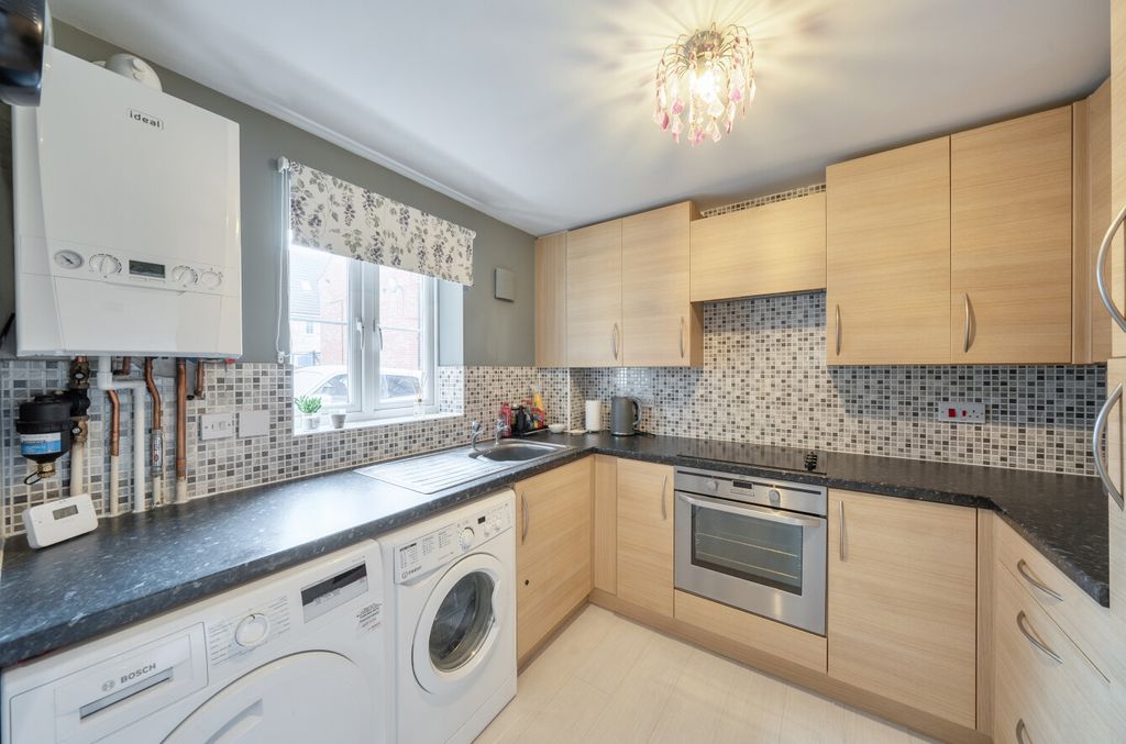 Property photo 2 of 9