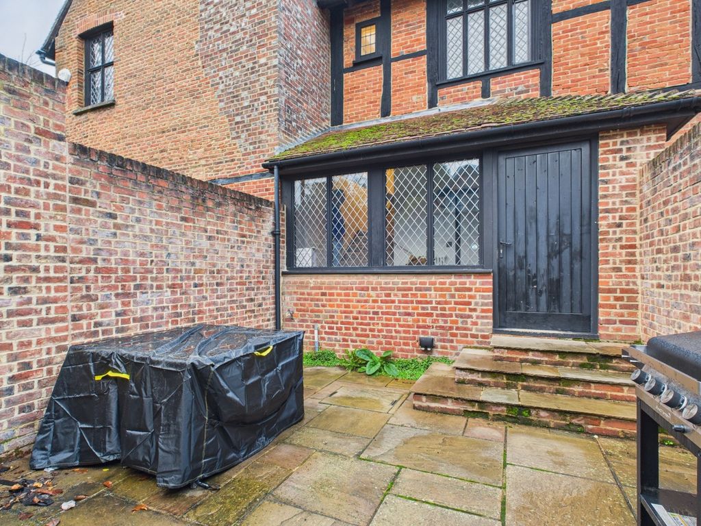 Additional image 9 of 2 bed flat for saleThe Old Rectory, Windsor End, Beaconsfield HP9