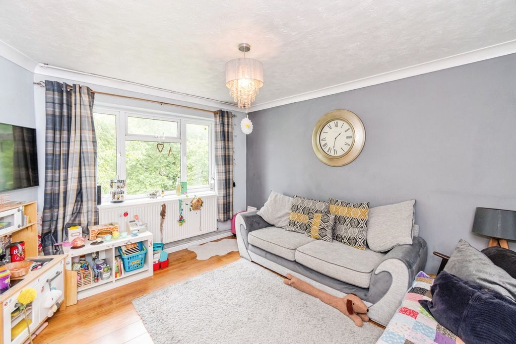 Property photo 2 of 18 Pbox-Img.Jpg