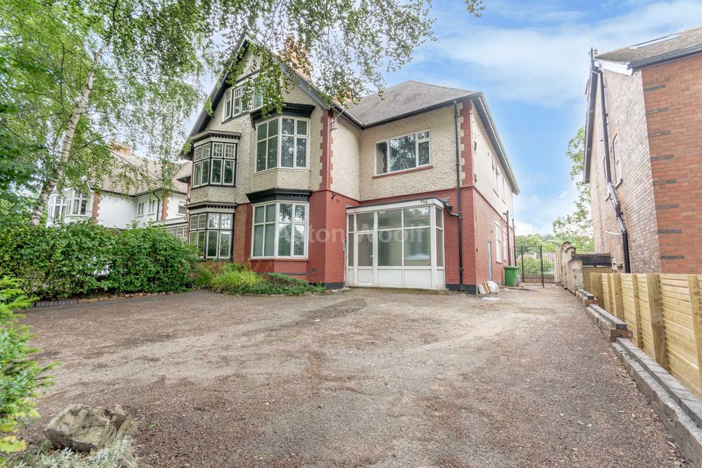 Property photo 2 of 9