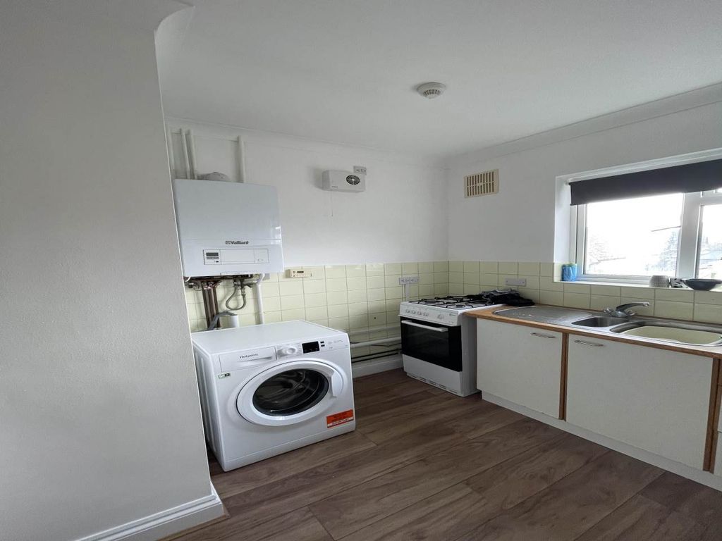 Property photo 3 of 8 Img_8192