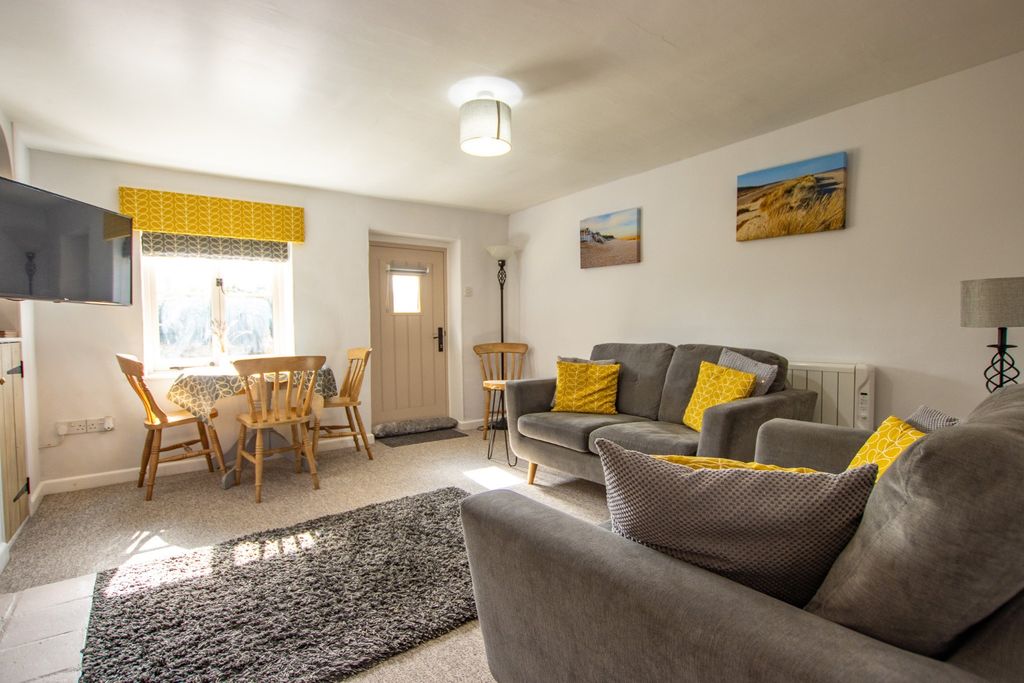 Property photo 3 of 21 4472865