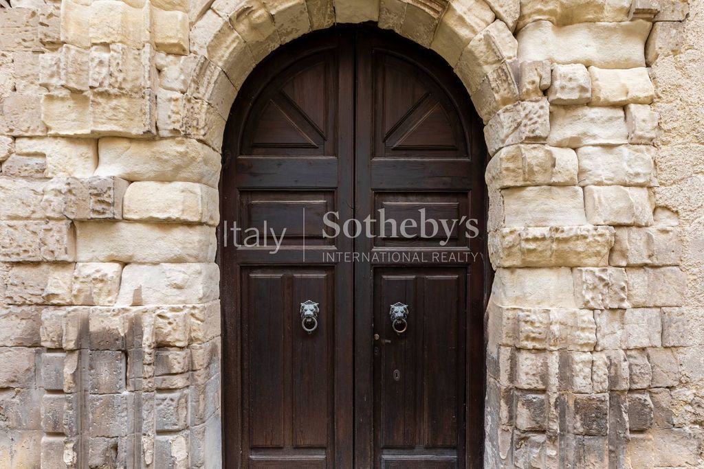 Property photo 3 of 25