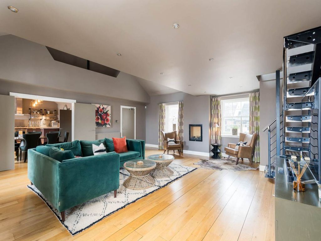 Property photo 2 of 25 70459_Thistlest_014