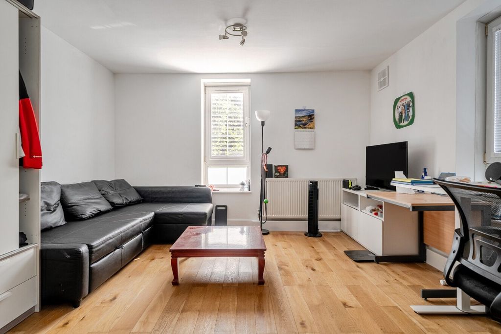 Property photo 1 of 19 Picture No. 07