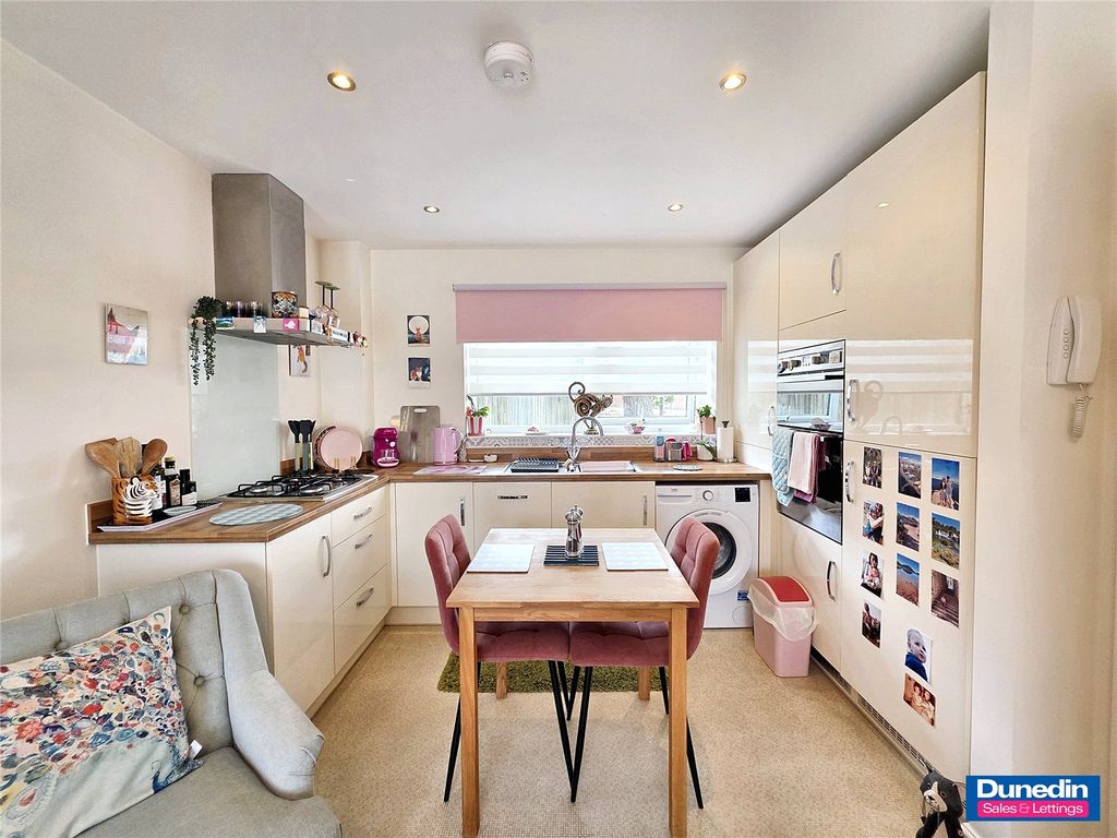 Property photo 2 of 14 Picture No. 07