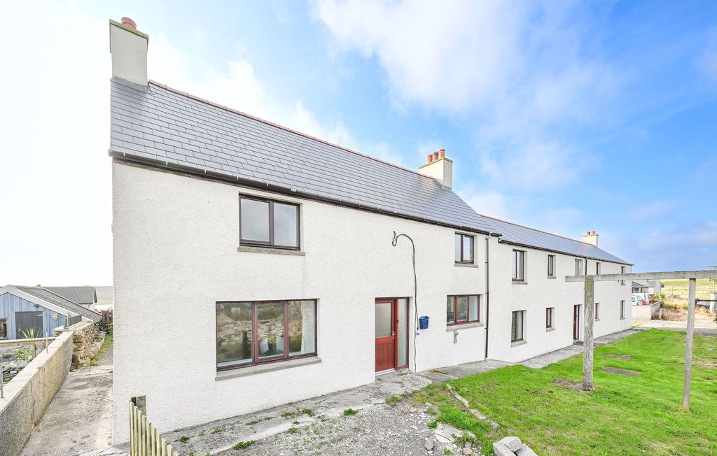 Property photo 1 of 74