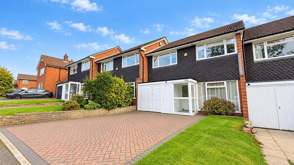 Property photo 1 of 16 Suburban Terraced Houses In Sunshine.Png