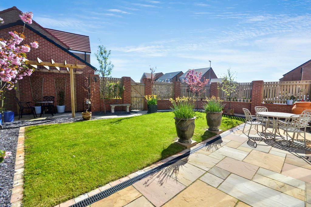 Property photo 2 of 26 Photo 26