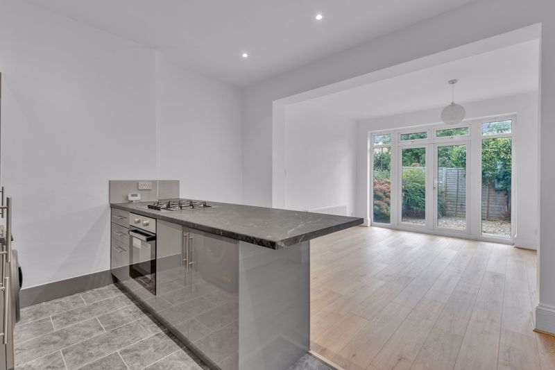 Property photo 2 of 12 Kitchen/Lounge