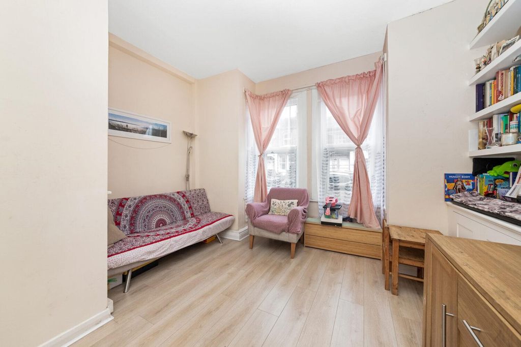 Property photo 3 of 9 3..Jpg