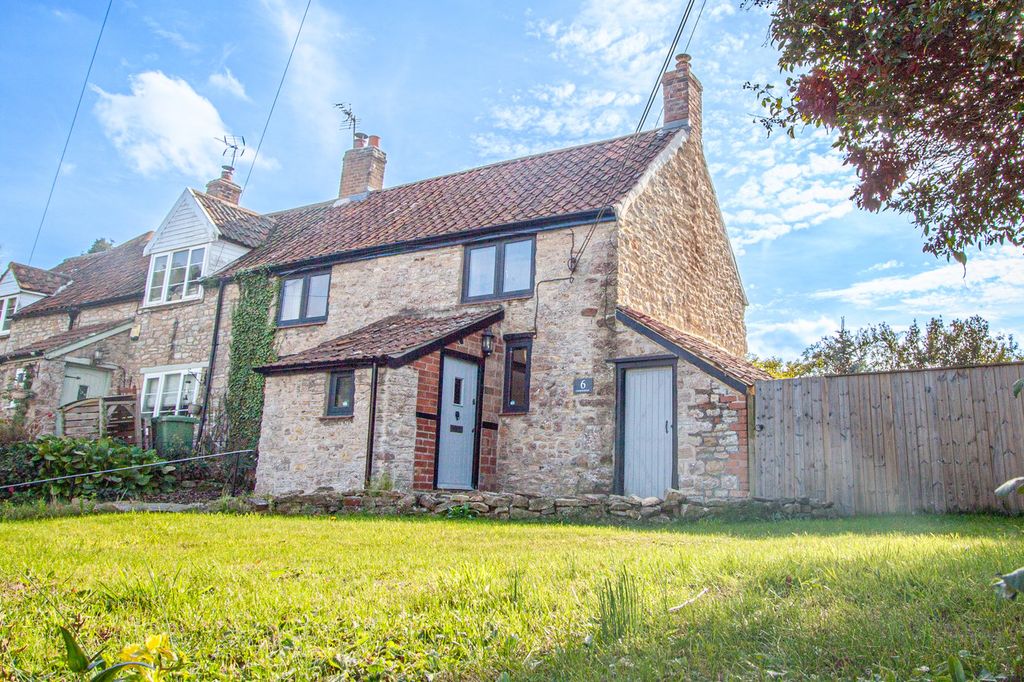 Property photo 2 of 12