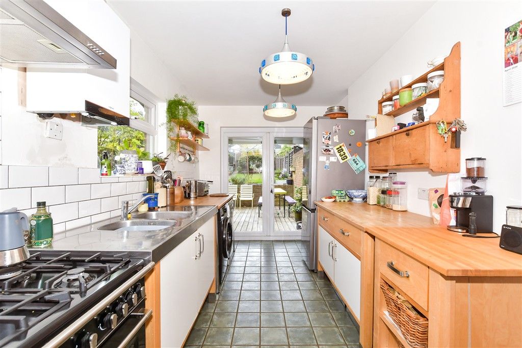 Property photo 3 of 13 Kitchen