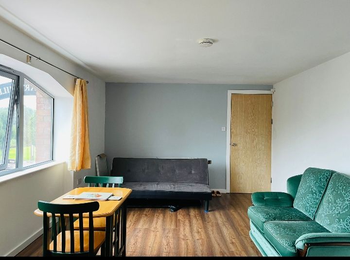 Property photo 3 of 7 B703Fd86-c21A-4ce9-B700-Abc5A8E3A996