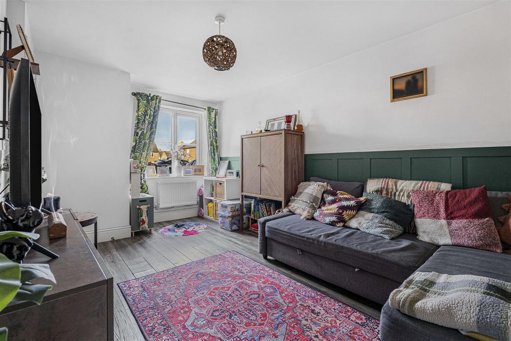 Property photo 3 of 18 24_69161.Jpg