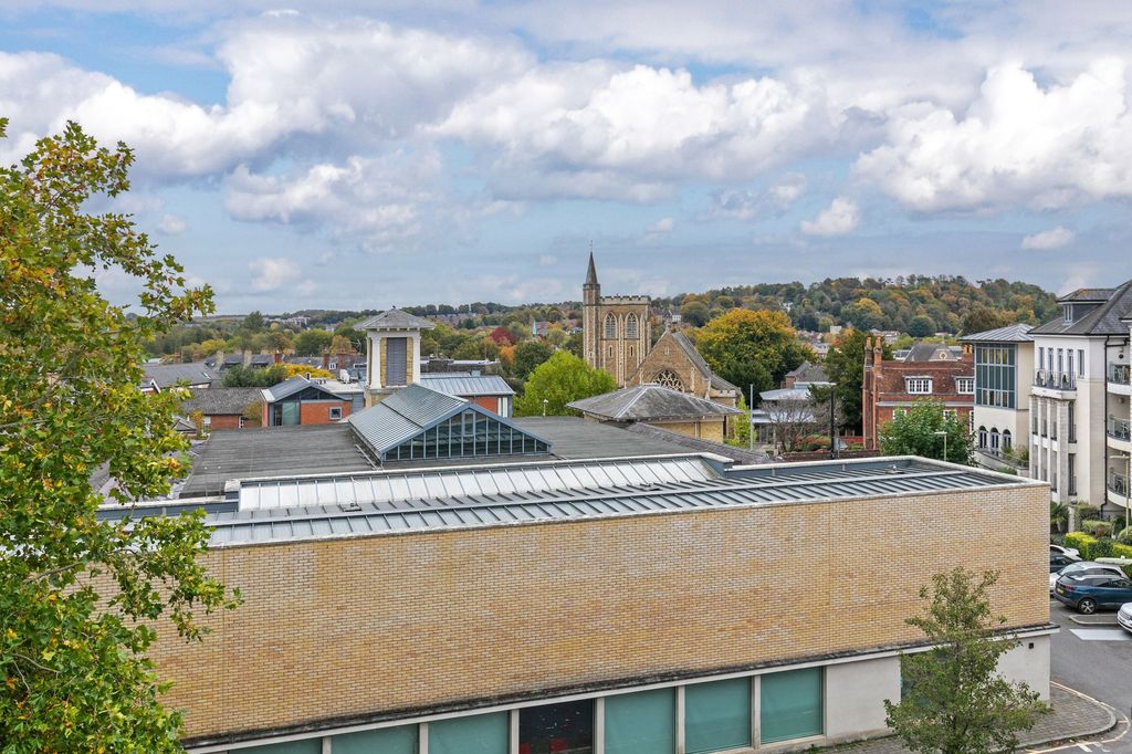 Property photo 2 of 11