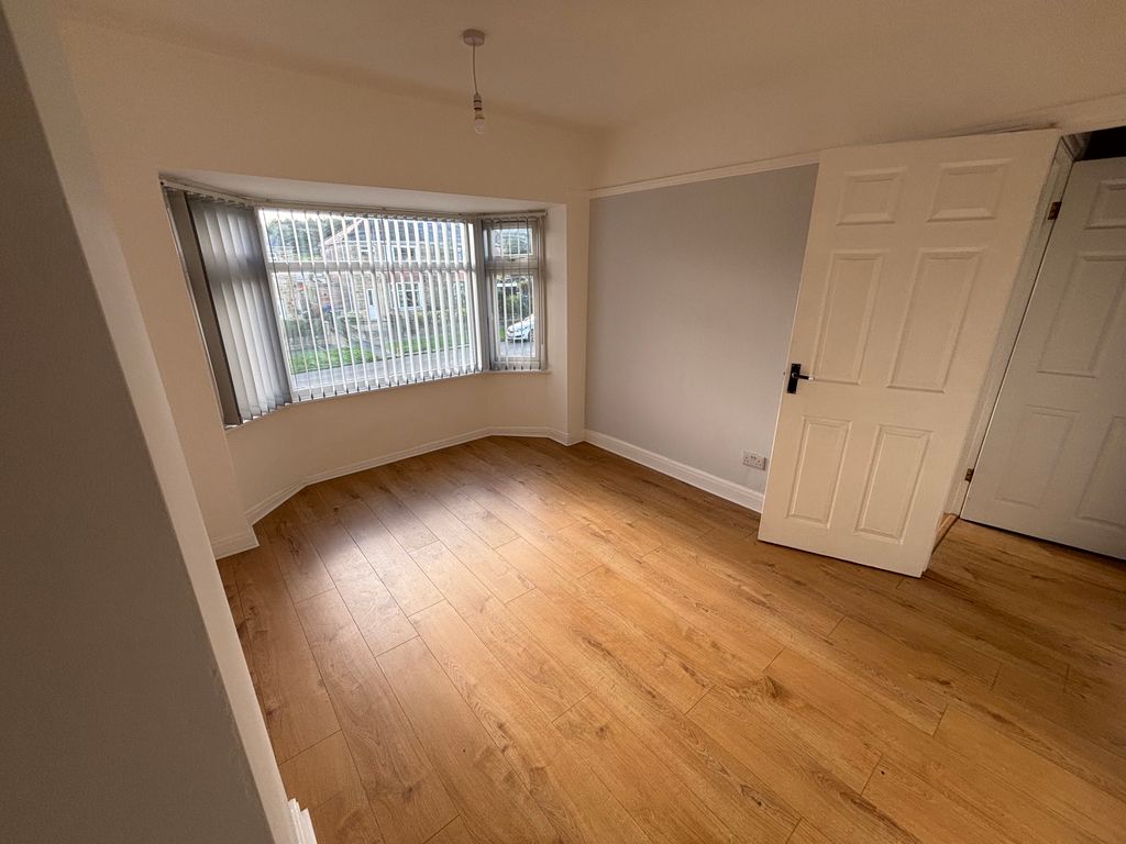 Property photo 2 of 12 Image