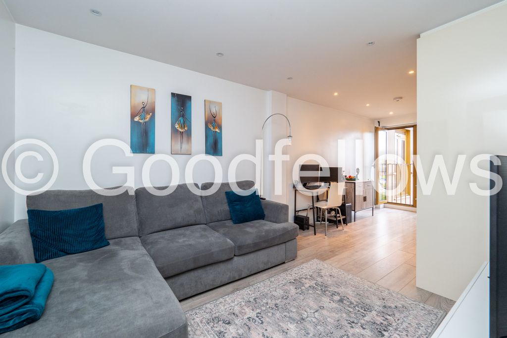 Property photo 3 of 10 Picture 3