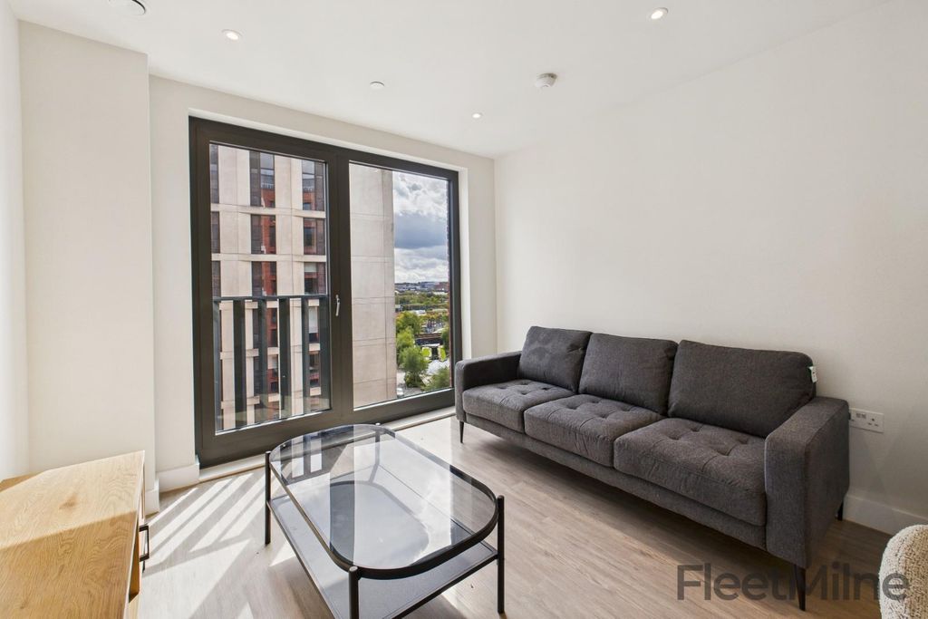 Property photo 1 of 14 Lounge/Dining Room