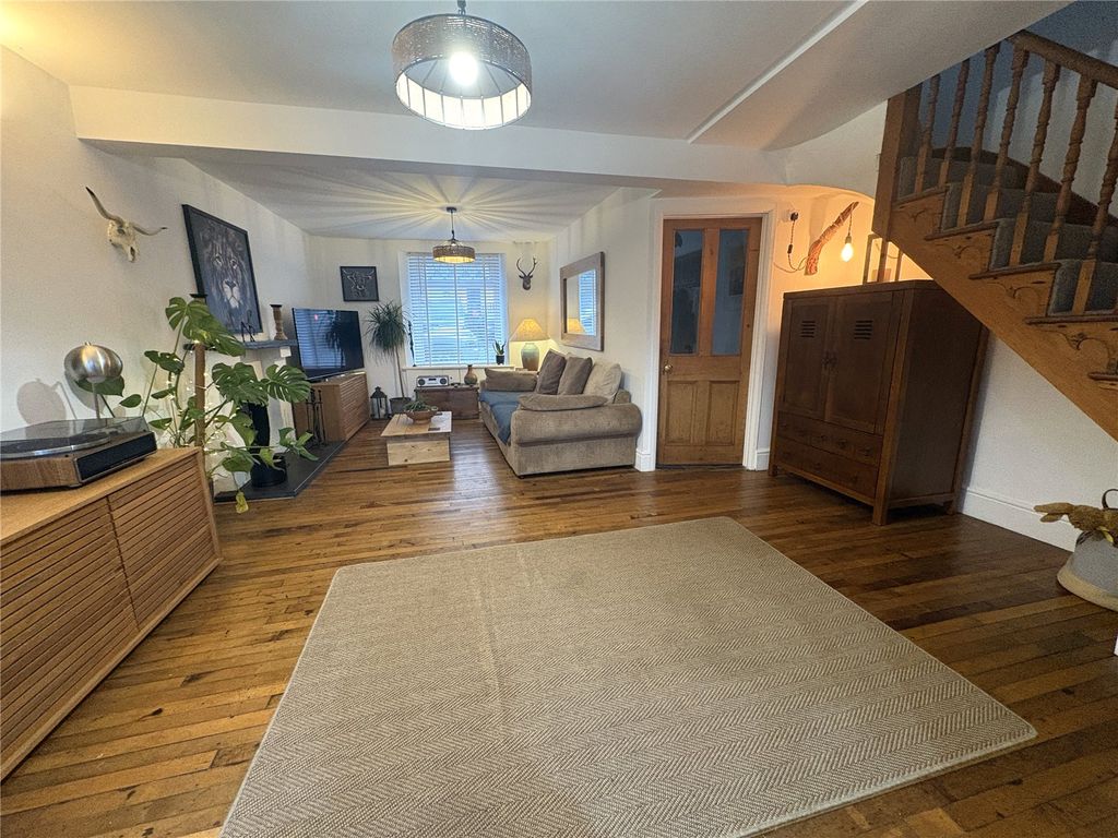 Property photo 3 of 17 Picture No. 05