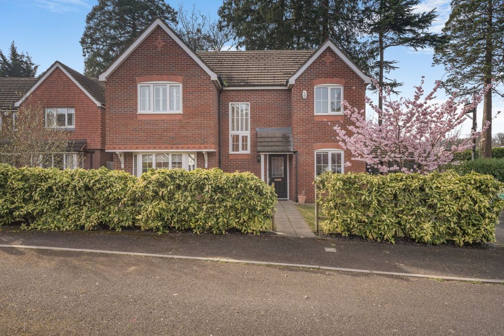 Property photo 1 of 28