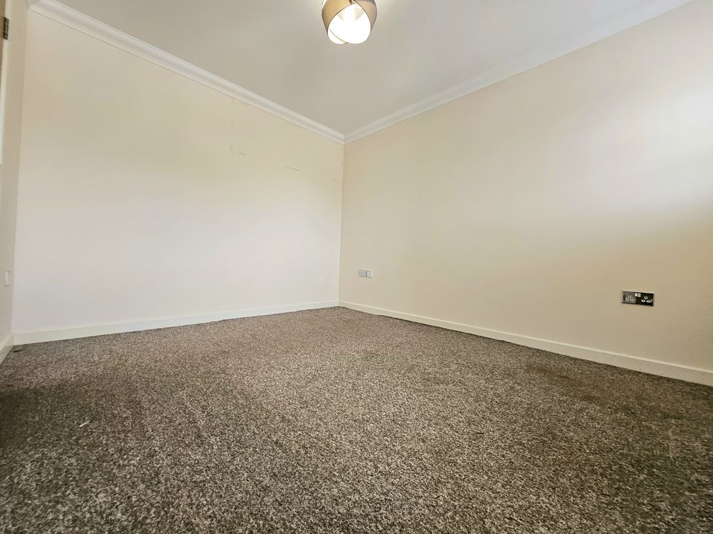 Property photo 3 of 7 Gallery