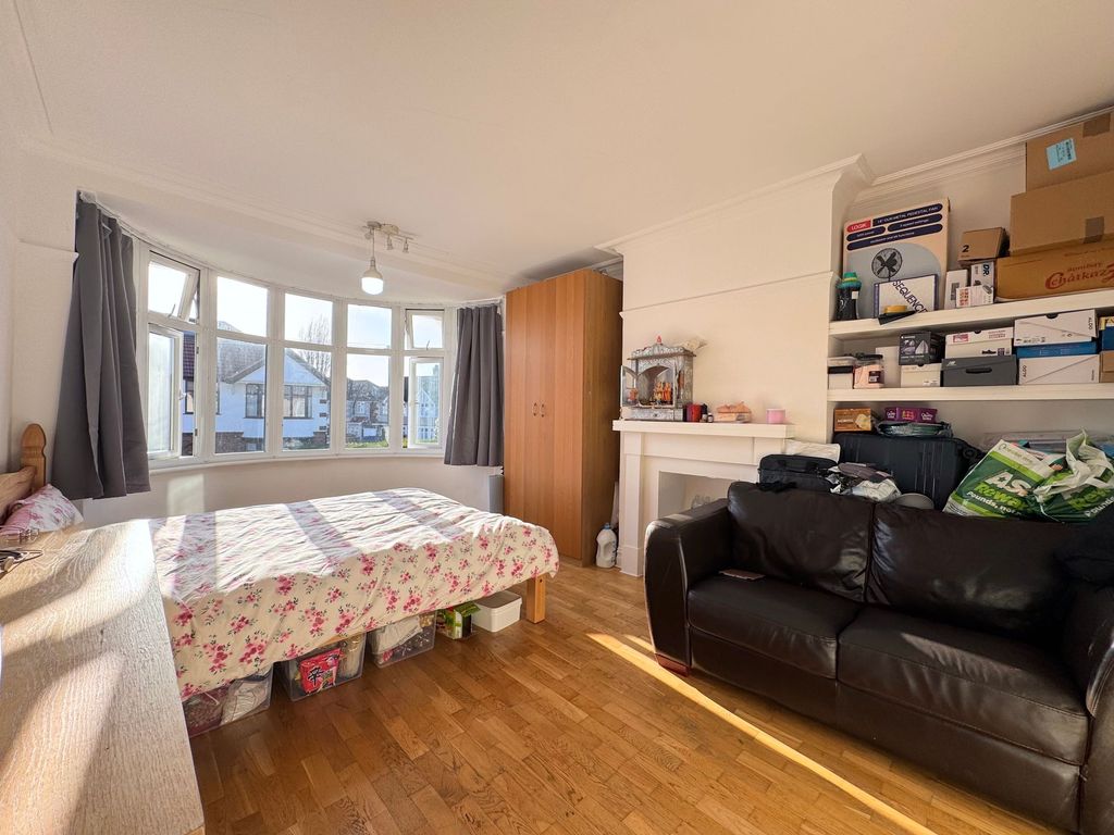 Property photo 1 of 12 Lounge/Dining Area