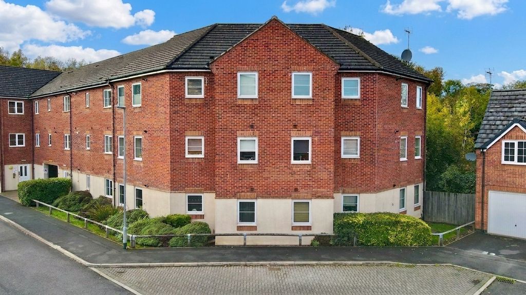 Property photo 1 of 17