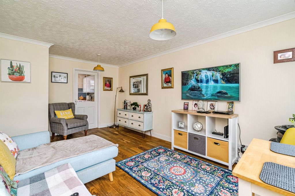 Property photo 3 of 17