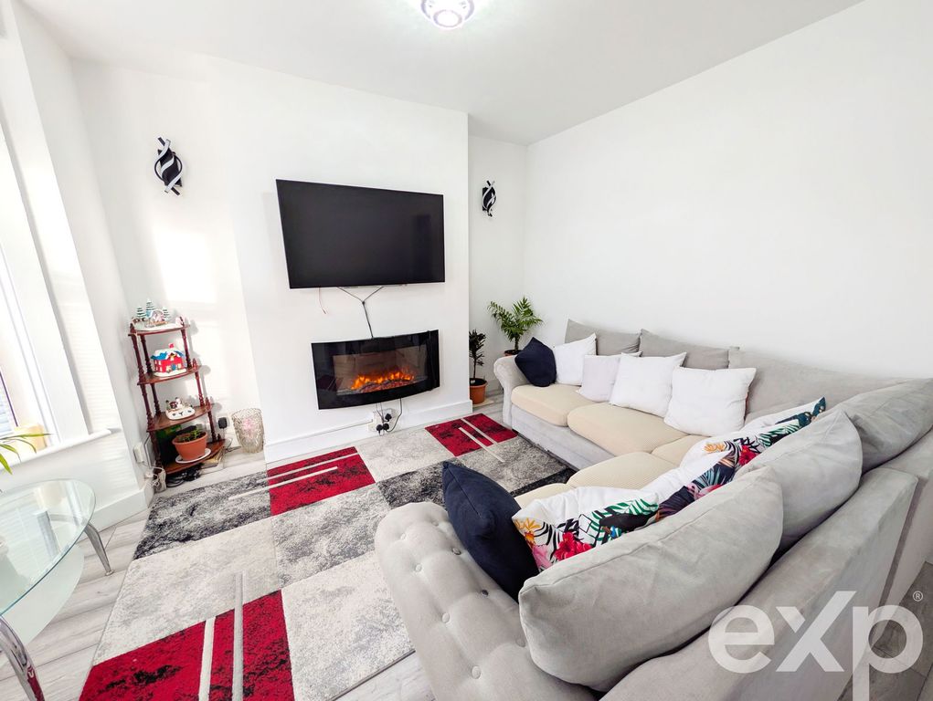 Property photo 3 of 17