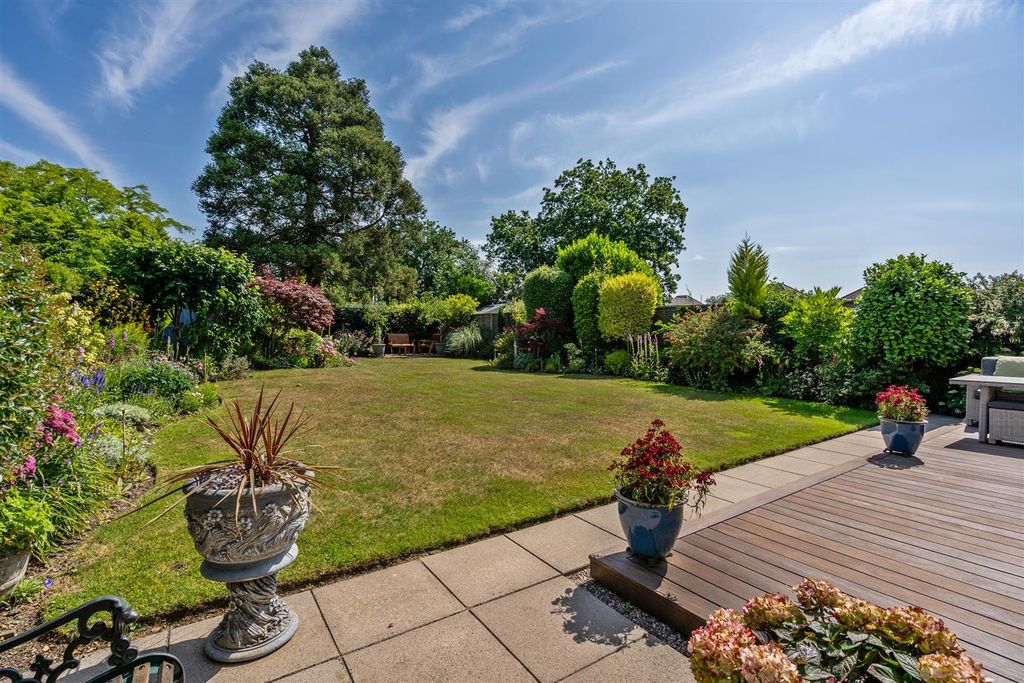 Property photo 2 of 20 89 Prospect Lane_8.Jpg