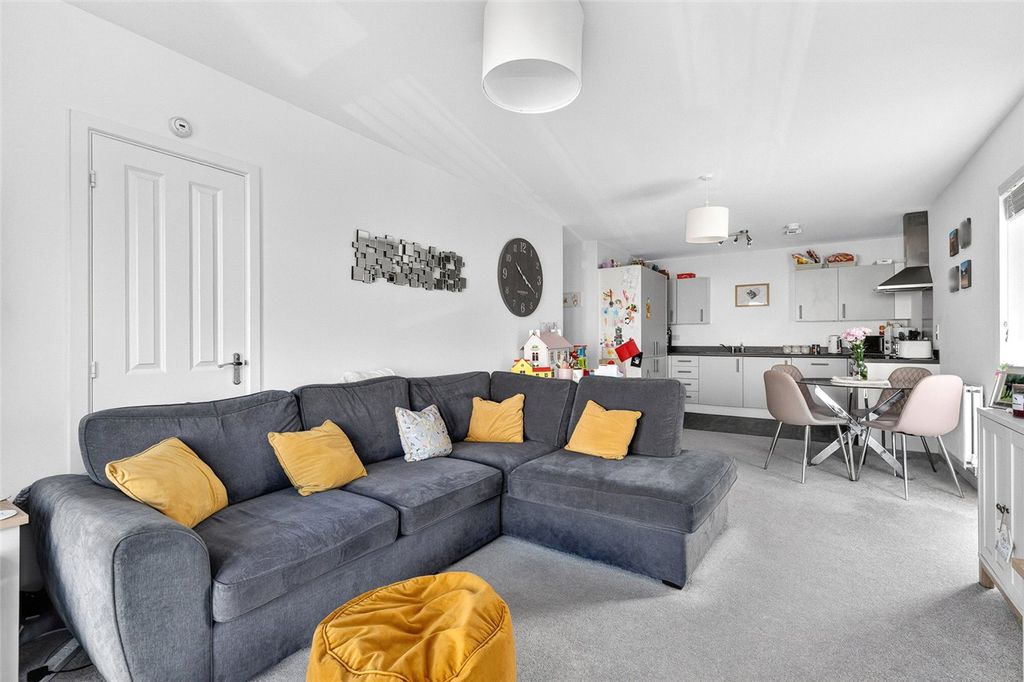 Property photo 3 of 21 Picture No. 15