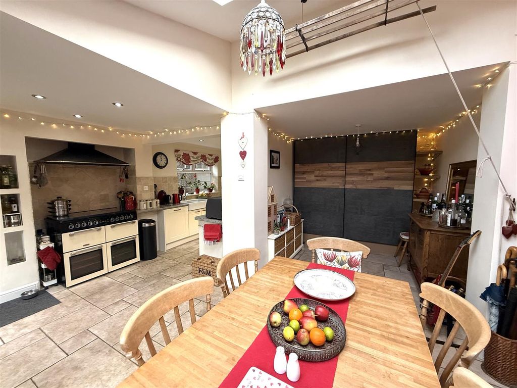 Property photo 2 of 16 Windmill 14.Jpg